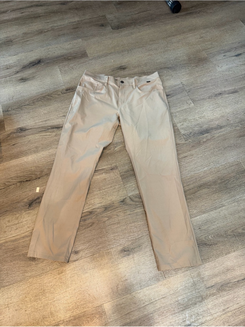 Travis Mathew Men's Khaki Straight Chinos